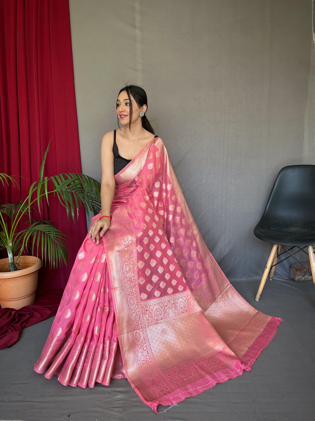 Pink Man Mohini Cotton Muslin Woven Saree Clothsvilla