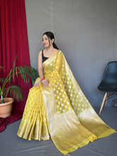 Load image into Gallery viewer, Yellow Man Mohini Cotton Muslin Woven Saree Clothsvilla