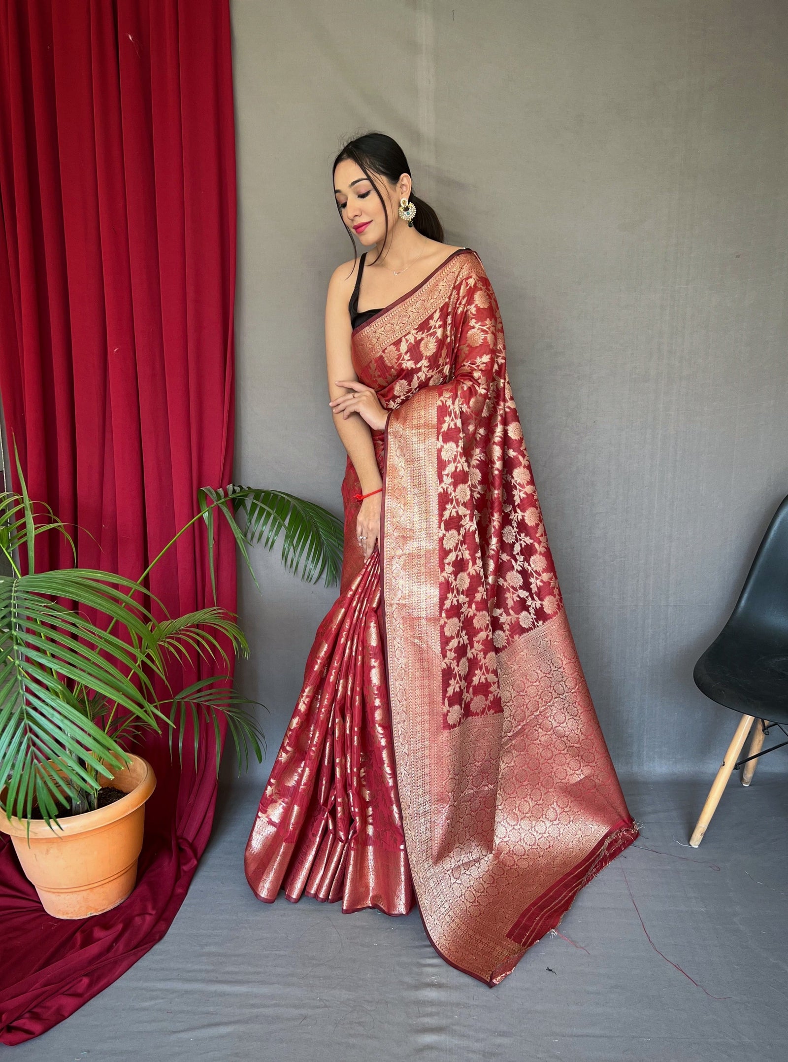 Maroon Jhalak Cotton Linen Jaal Woven Saree Clothsvilla