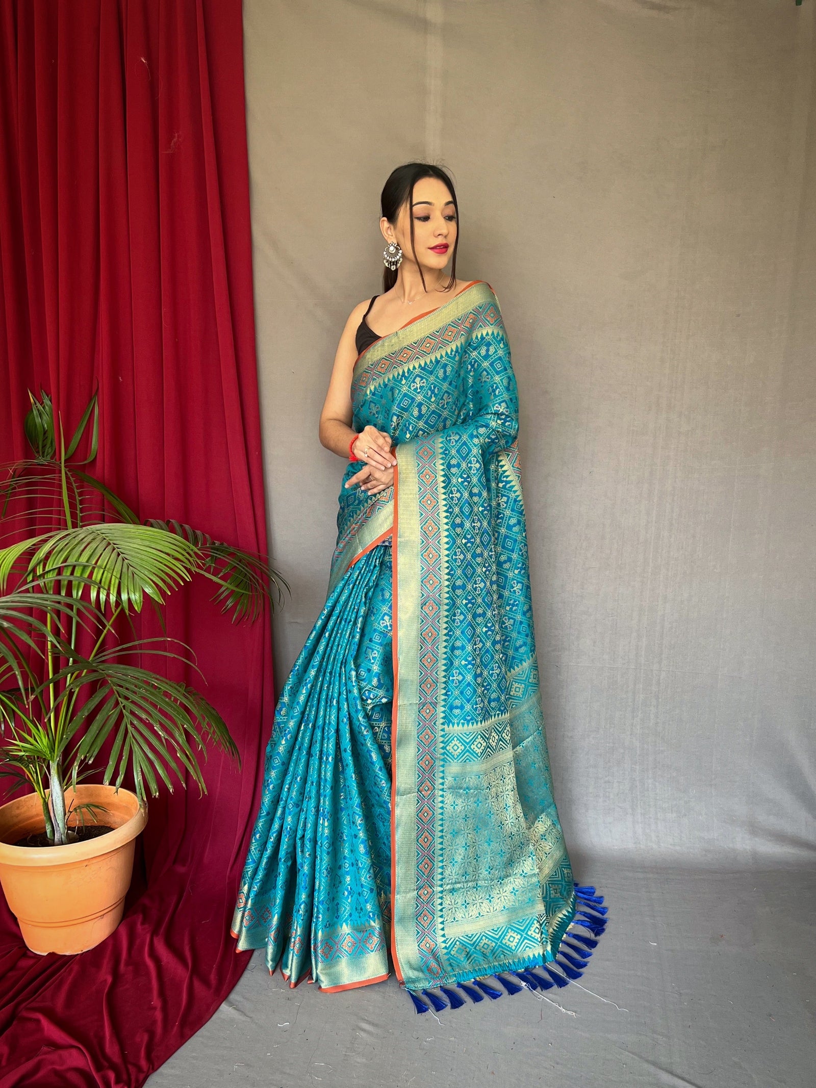 Cyan Blue Rajkoti Patola Silk Woven Saree Clothsvilla