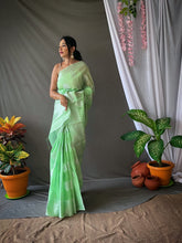 Load image into Gallery viewer, Linen Silver Zari Woven Saree Pista Green Clothsvilla