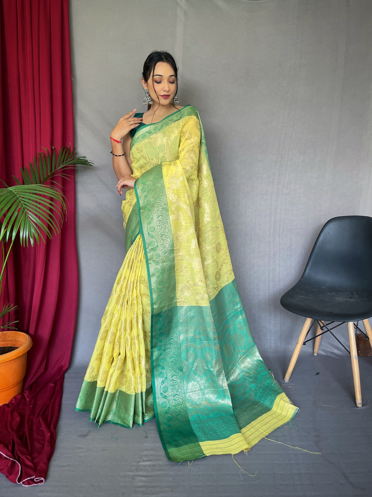 Rashi Linen Jaal Contrast Woven Saree Yellow with Green Clothsvilla Main image