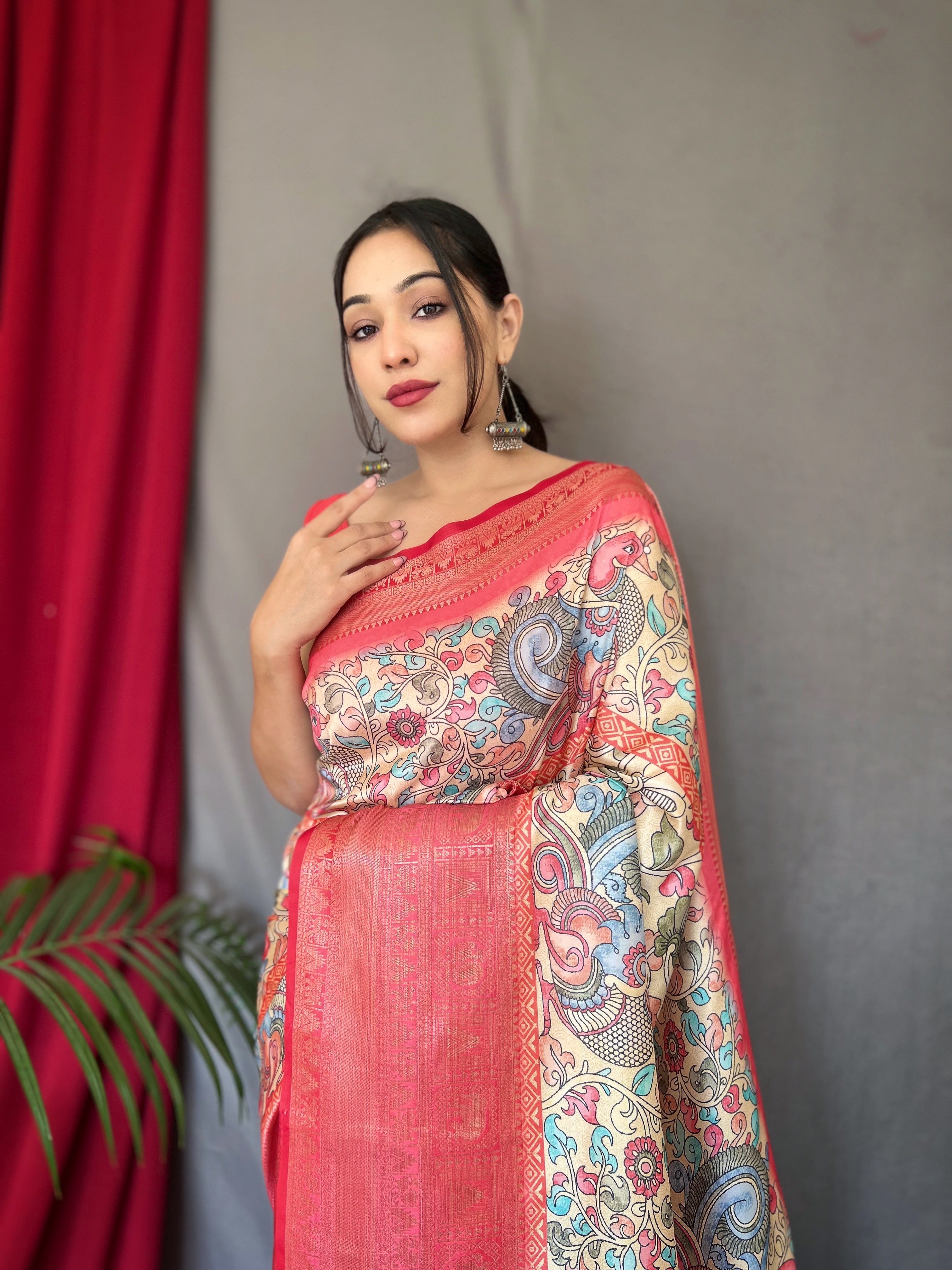 Chitrakala Banarasi Silk Woven Saree with Kalamkari Prints Ivory Cream Clothsvilla