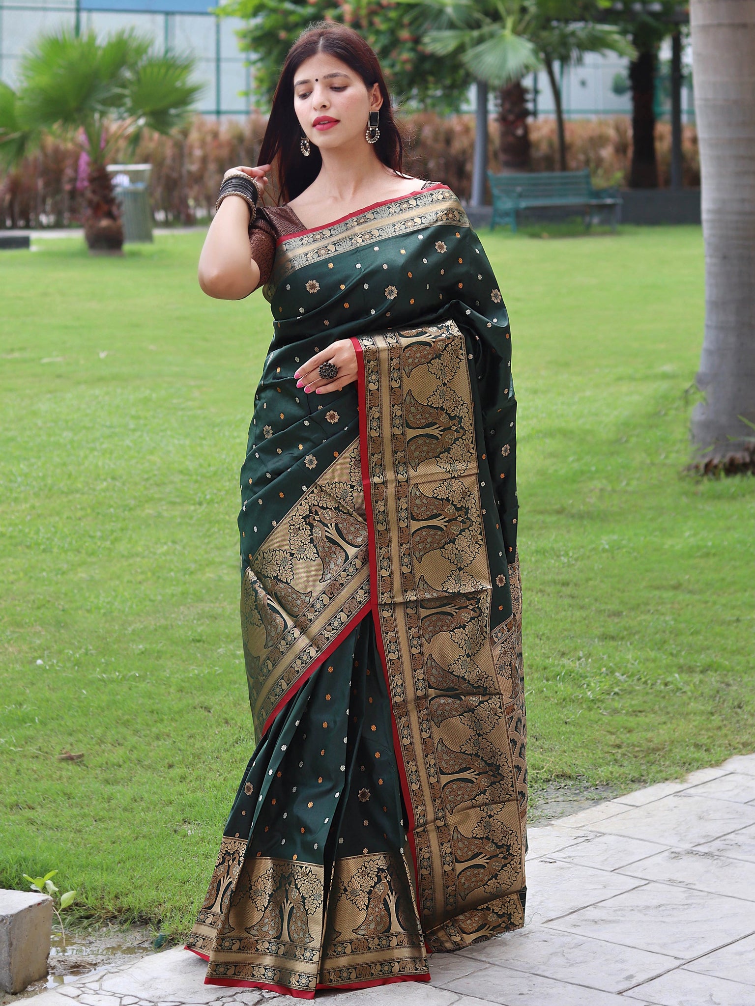 Fancy Traditional Narayan Peth Banarasi Soft Lichi Silk Saree With Desinger  Blouse Pices Bottel Green Maroon