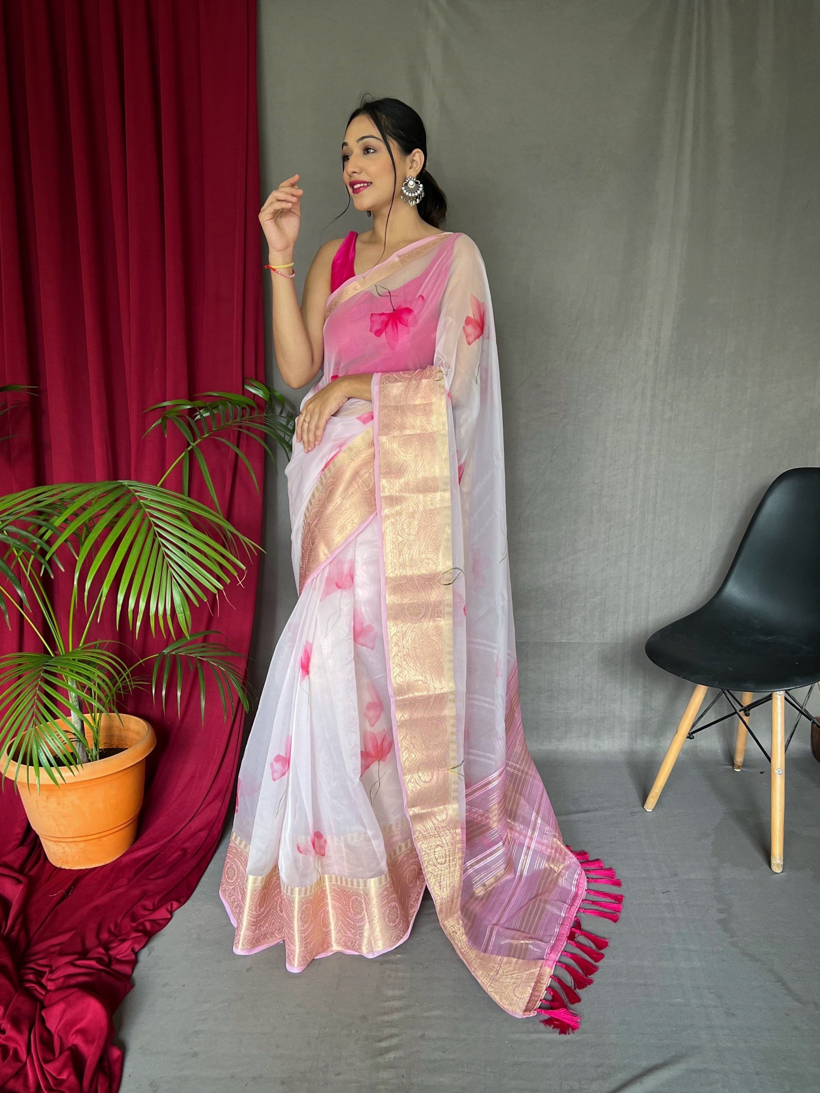 Organza Digital Floral Printed Saree Baby Pink Clothsvilla