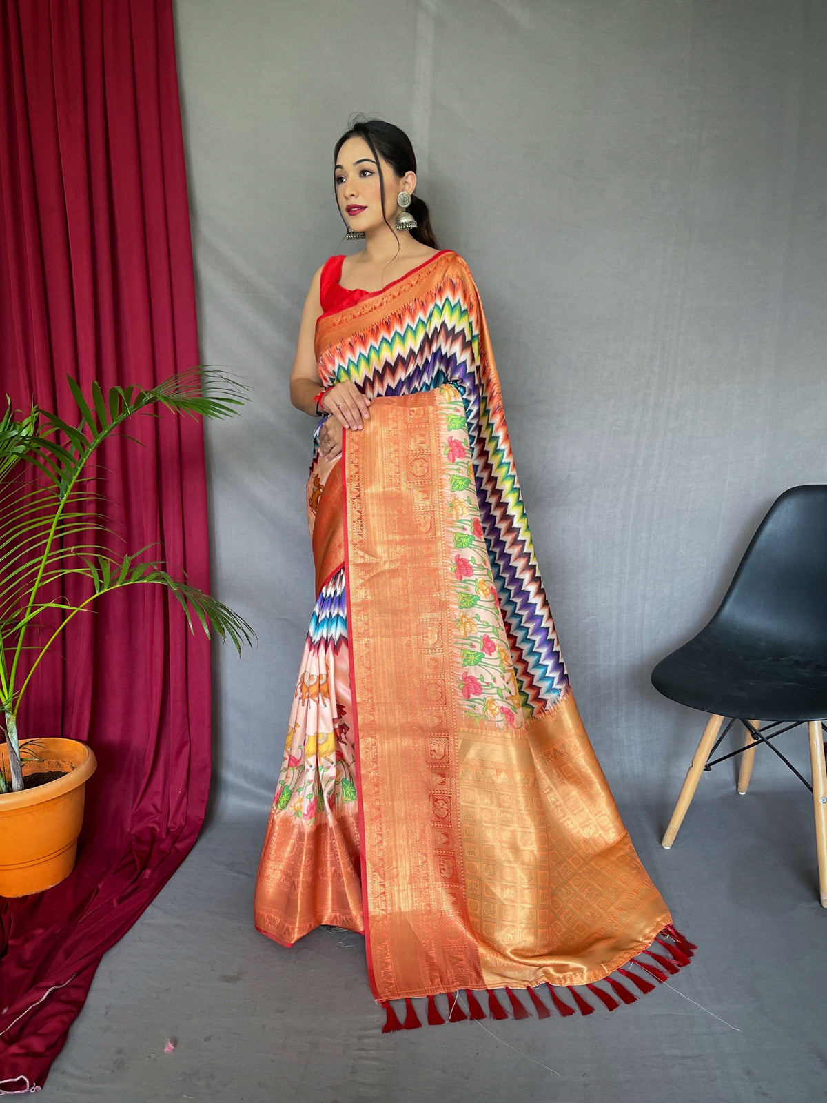 Shrikala Gala Chevron Kalamkari Printed Woven Saree Multicolor Clothsvilla Main image
