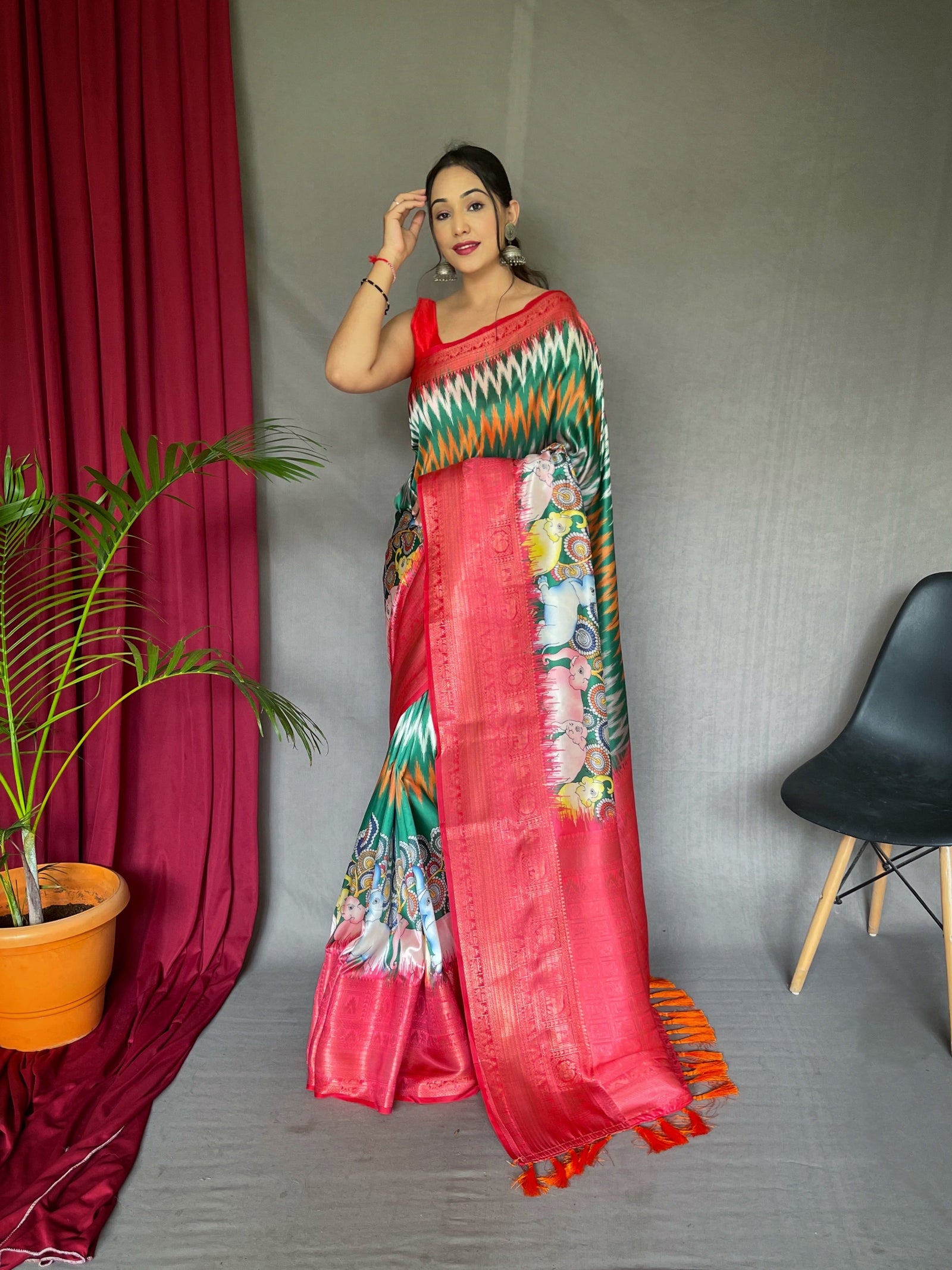 Shrikala Gala Chevron Kalamkari Printed Woven Saree Dark Green Clothsvilla