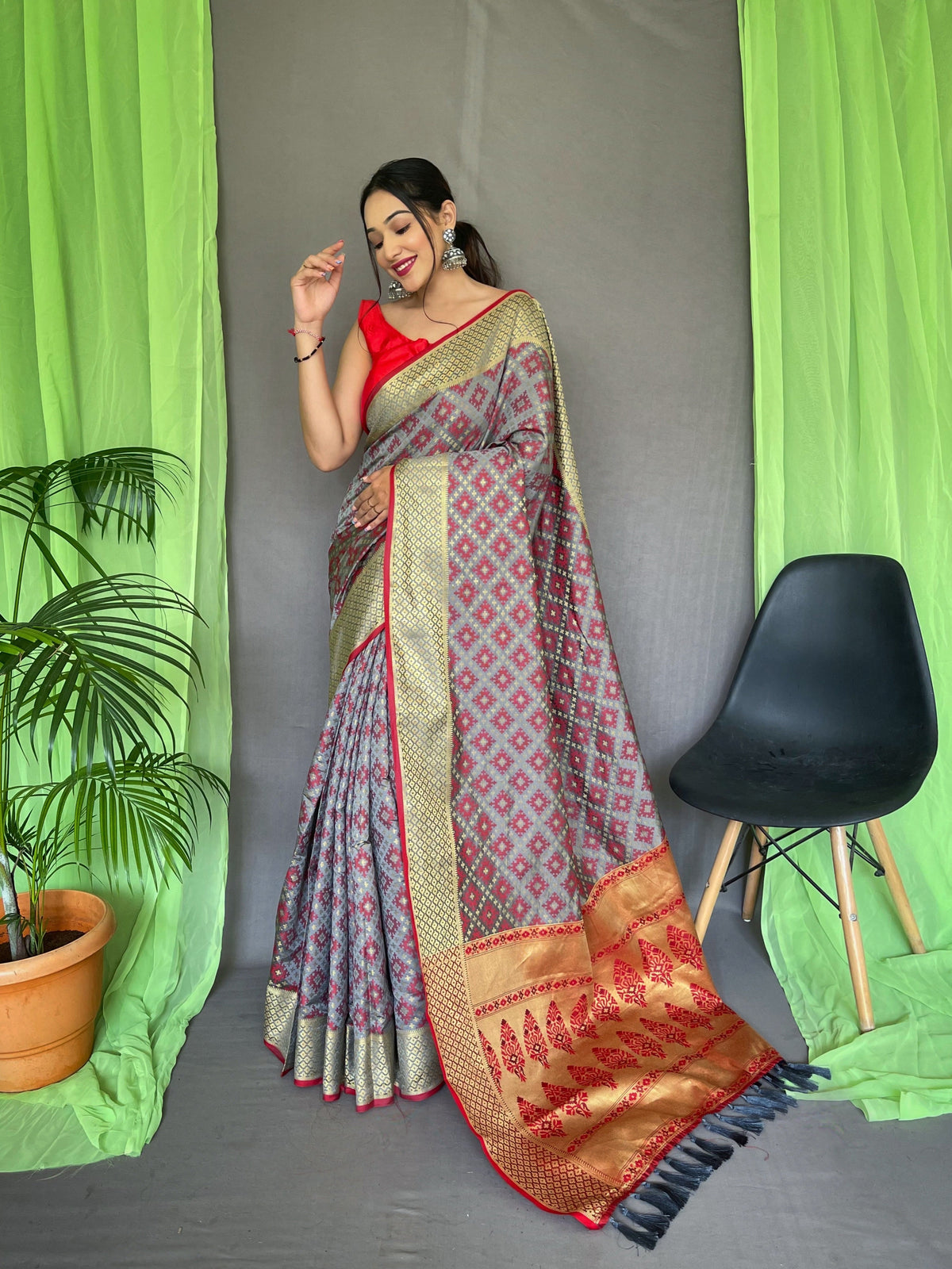 Patola Silk Woven Saree Vol. 7 Contrast Grey Clothsvilla Main image