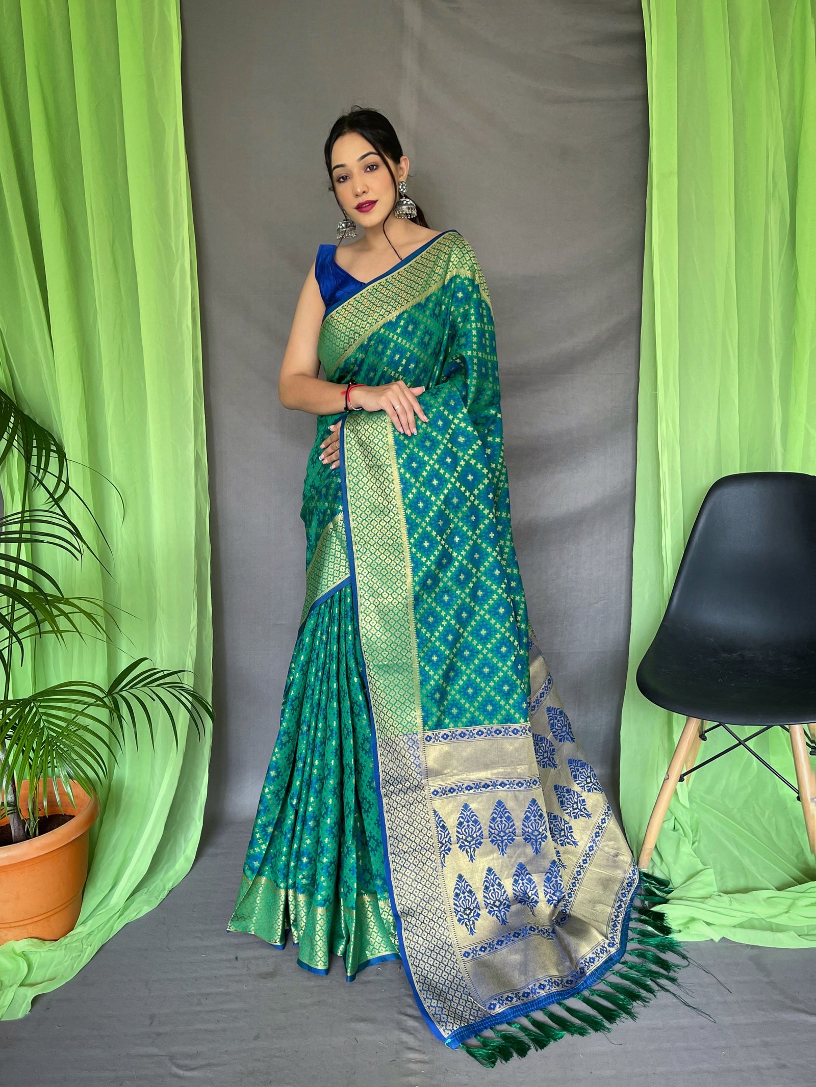 Patola Silk Woven Saree Vol. 7 Contrast Green Clothsvilla