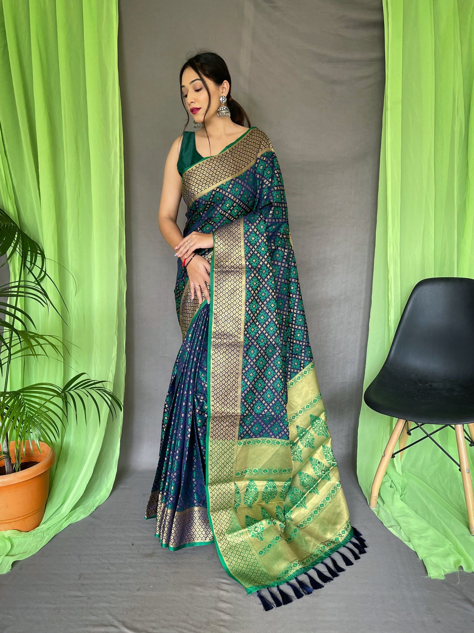 Patola Silk Woven Saree Vol. 7 Contrast Navy Blue Clothsvilla