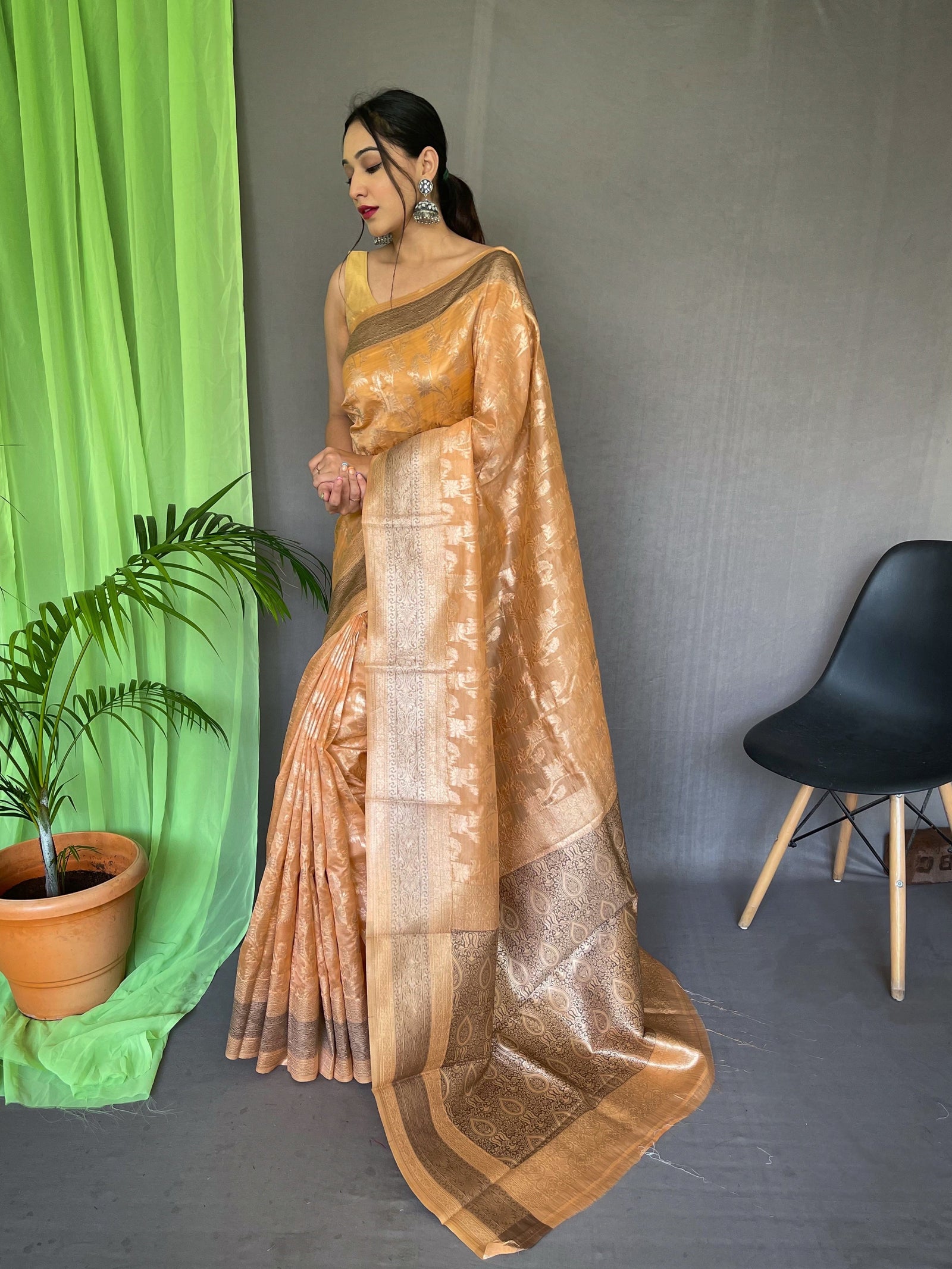 Organza Jaal Woven Saree Peach Clothsvilla