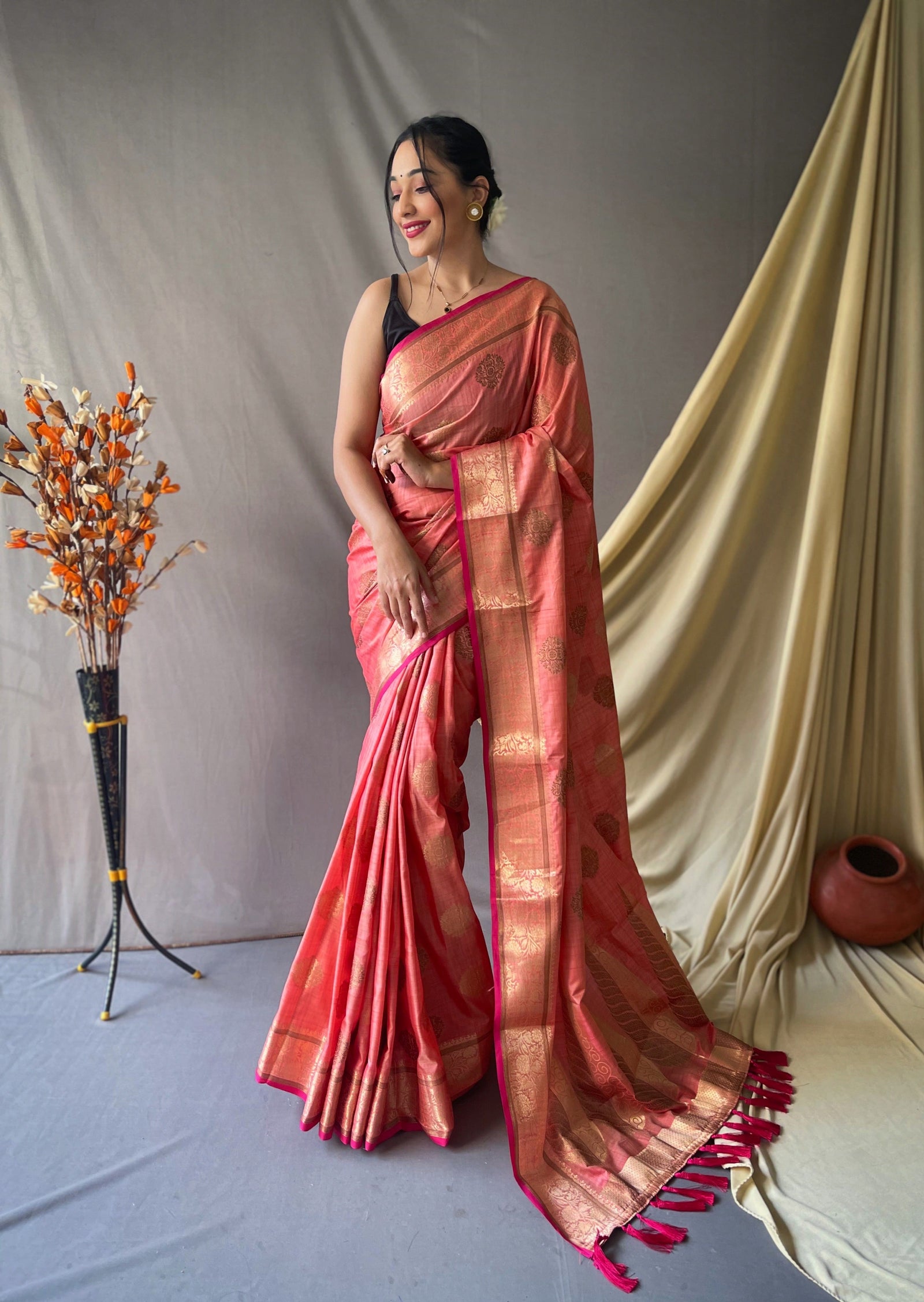 Kasturi Cotton Woven Saree Salmon Pink Clothsvilla