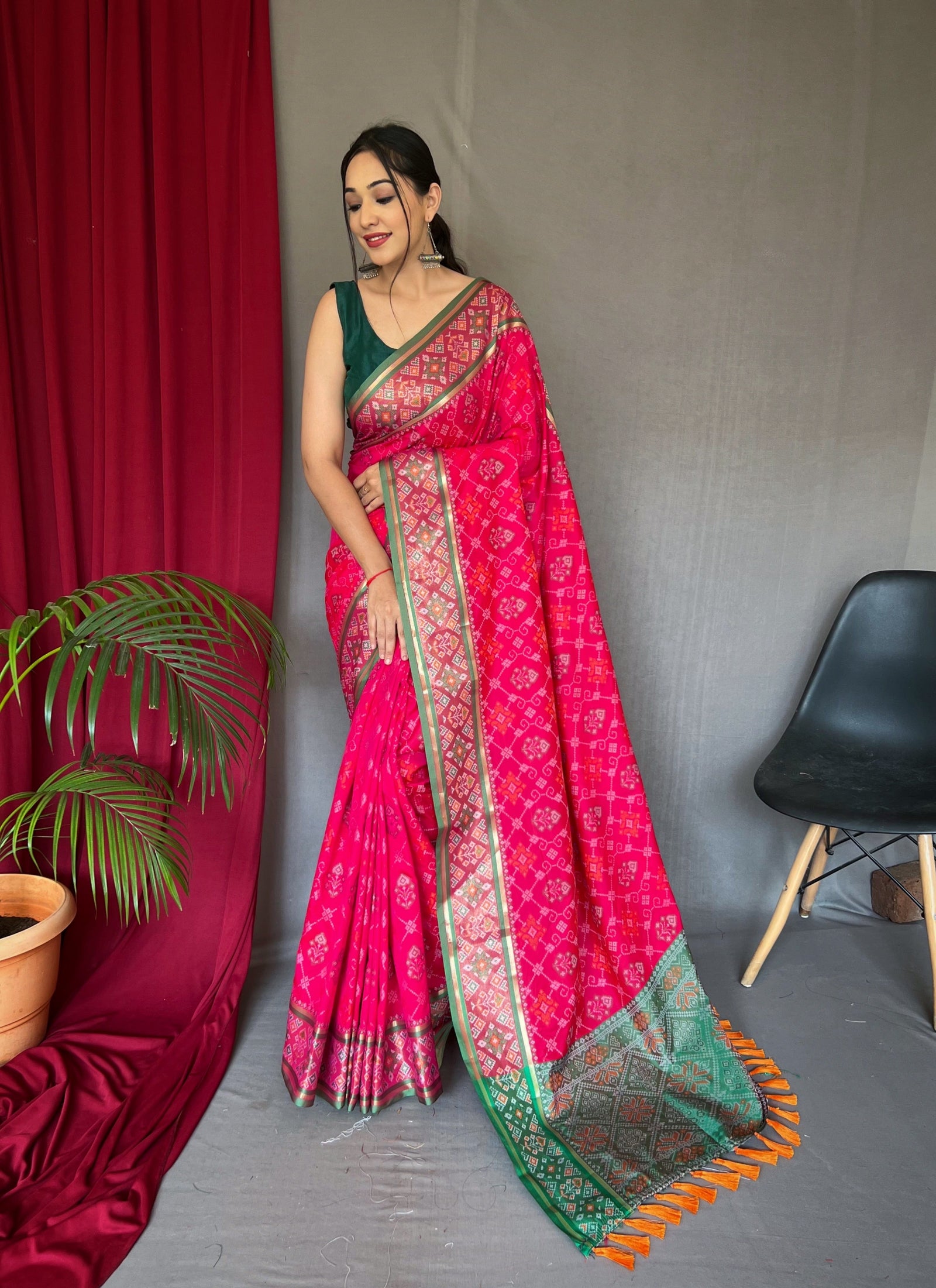 Rangeen Patola Contrast Woven Silk Saree Hot Pink Clothsvilla