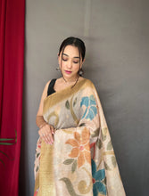 Load image into Gallery viewer, Yellow Gold Saree in Pure Chanderi Banarasi Silk Clothsvilla