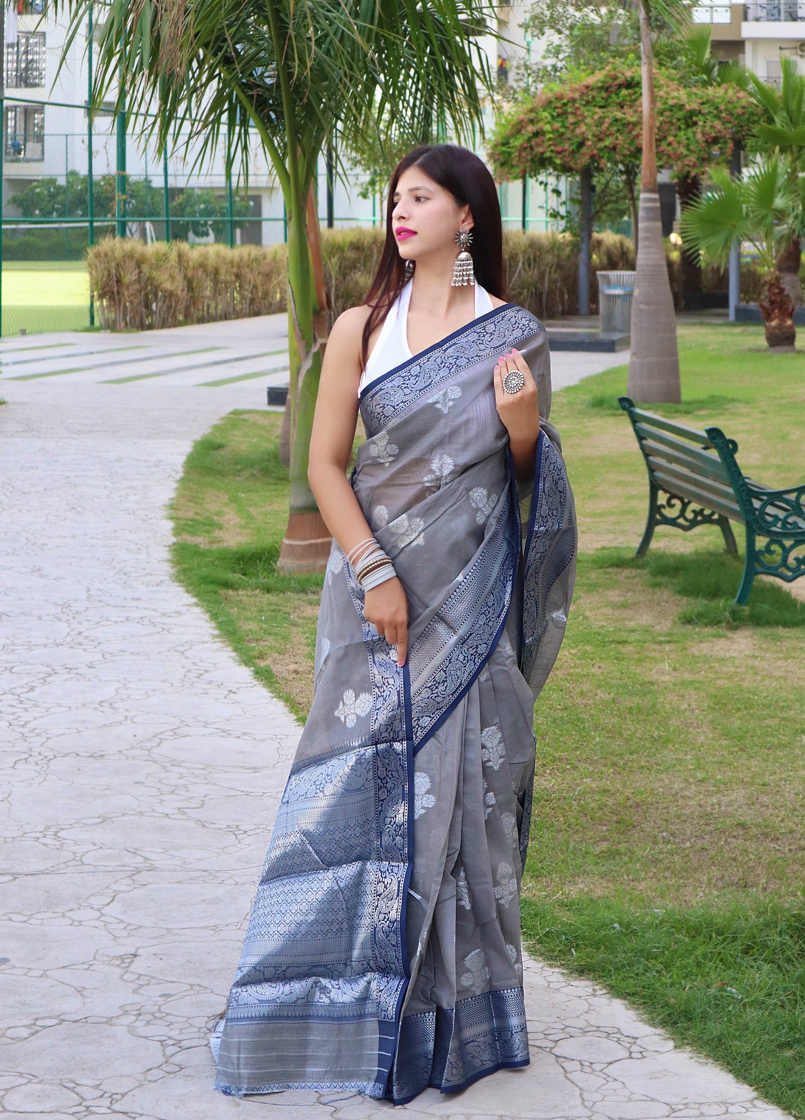 Linen Contrast Woven Saree Shuttle Grey Clothsvilla