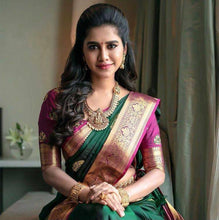 Load image into Gallery viewer, Surpassing extravagant Green Soft Silk Saree With Excellent Blouse Piece KP