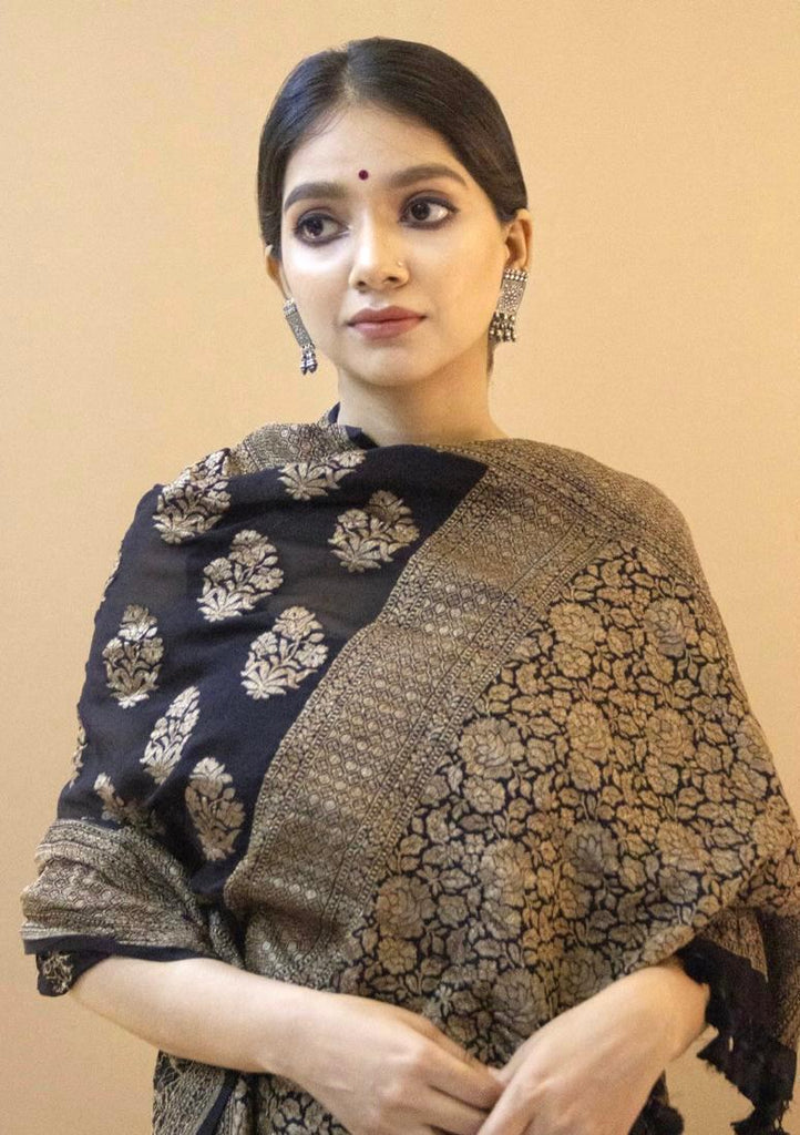 Opulent Black Soft Silk Saree With Snappy Blouse Piece KP