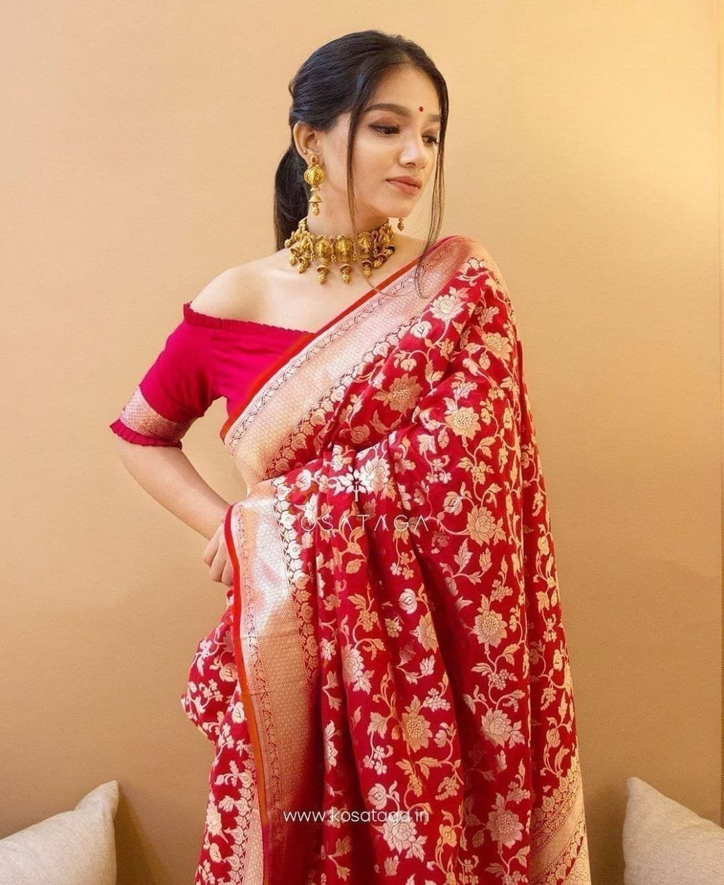 Sizzling Red Soft Banarasi Silk Saree With Impressive Blouse Piece KP Main image