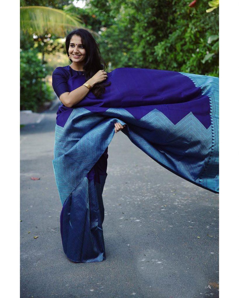 Symmetrical Blue Soft Silk Saree With Dalliance Blouse Piece KP