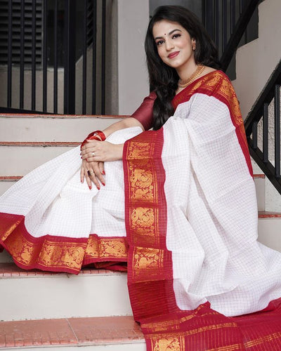 Adorable Off White Soft Banarasi Silk Saree With Majesty Blouse Piece KP