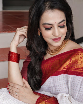 Adorable Off White Soft Banarasi Silk Saree With Majesty Blouse Piece KP
