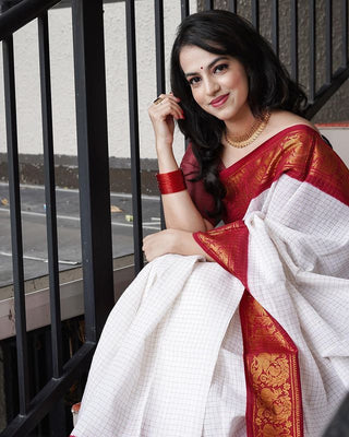 Adorable Off White Soft Banarasi Silk Saree With Majesty Blouse Piece KP