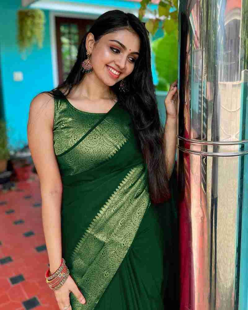 Adorning Green Soft Silk Saree With Fairytale Blouse Piece Shriji