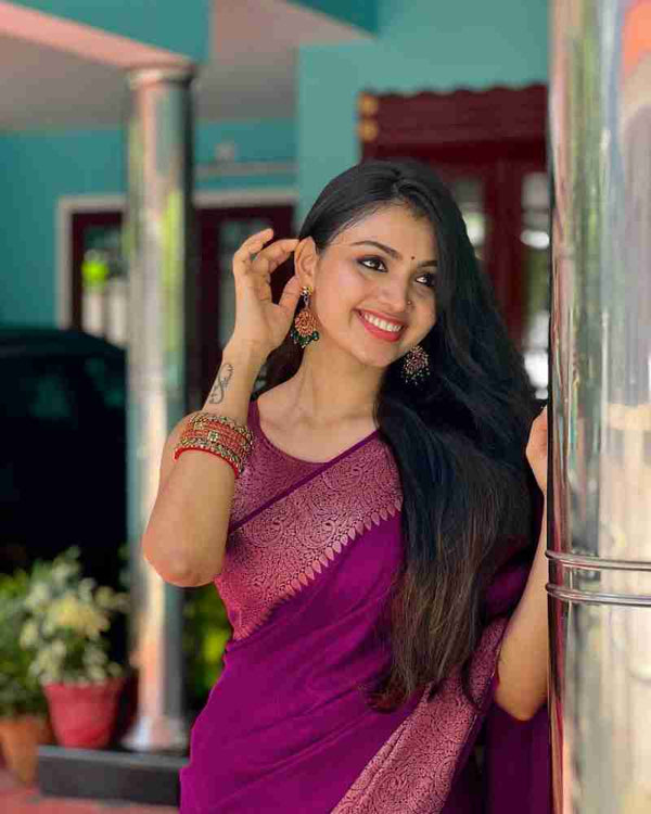 Adorning Purple Soft Silk Saree With Gratifying Blouse Piece Shriji