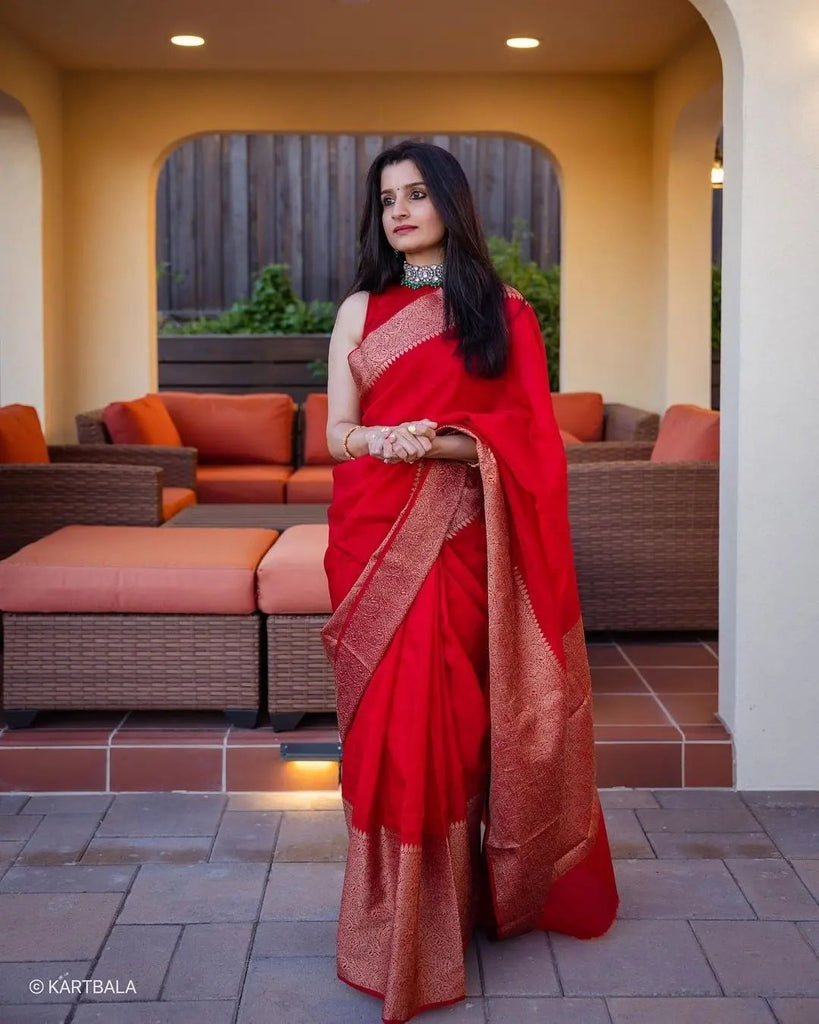 Adorning Red Soft Silk Saree With Unequalled Blouse Piece Shriji