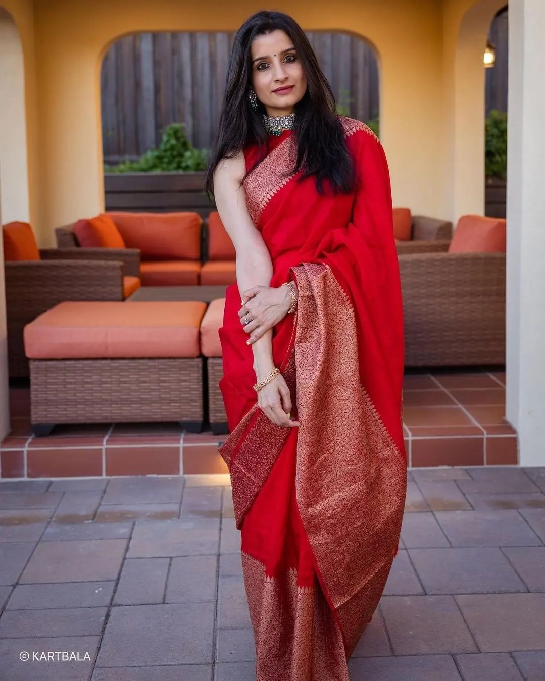 Adorning Red Soft Silk Saree With Unequalled Blouse Piece Shriji