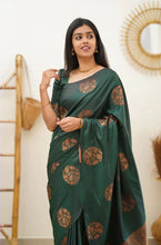 Load image into Gallery viewer, Seraglio Dark Green Soft Silk Saree With Enchanting Blouse Piece KP