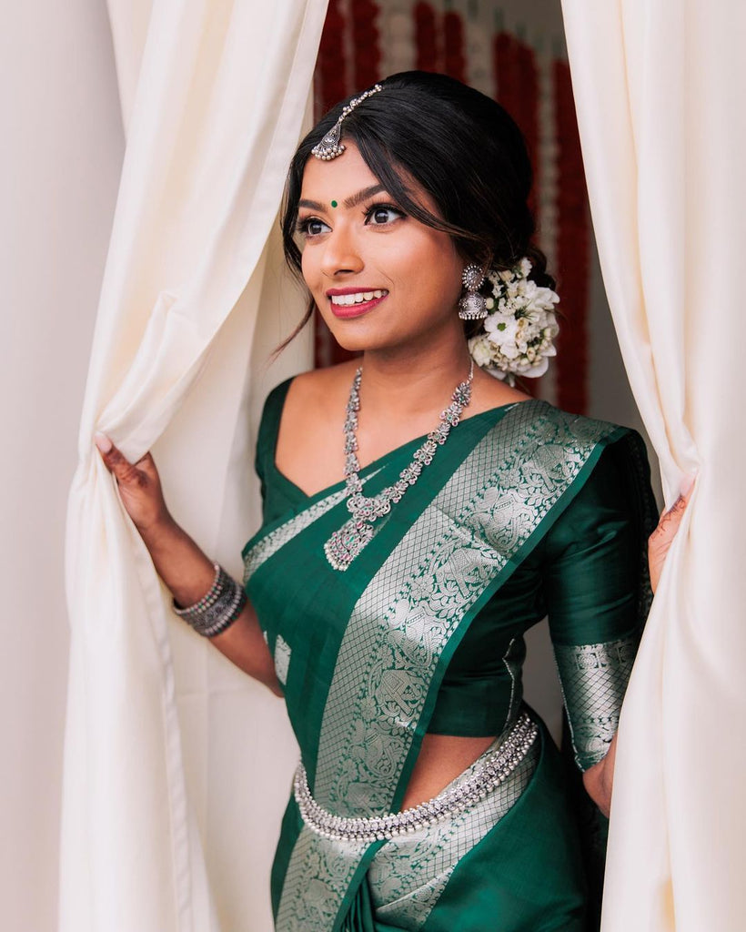 Sizzling Dark Green Soft Banarasi Silk Saree With Beautiful Blouse Piece KP