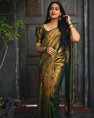 Luxuriant Dark Green Soft Silk Saree With Comely Blouse Piece KP