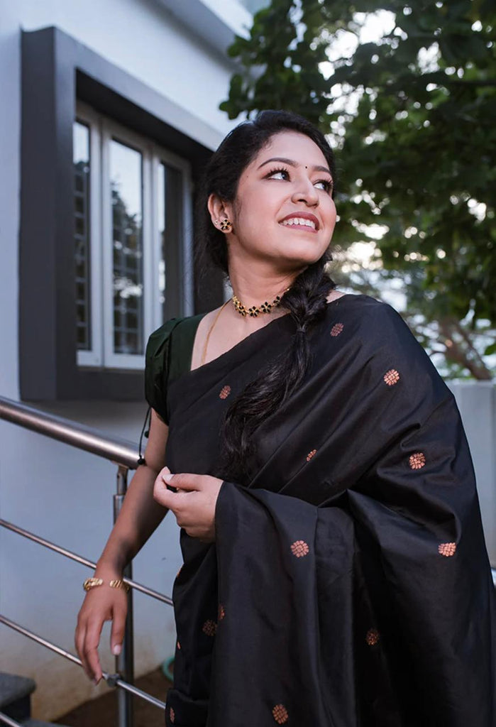 Glittering Black Soft Silk Saree With Comely Blouse Piece KP