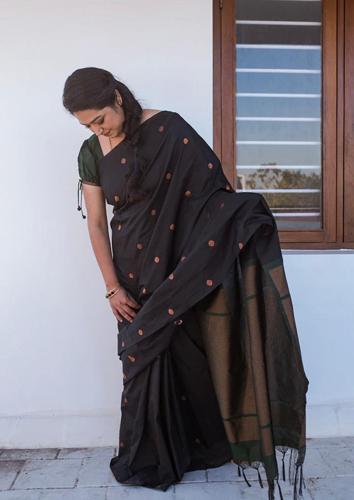 Glittering Black Soft Silk Saree With Comely Blouse Piece KP