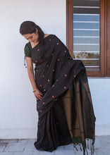 Load image into Gallery viewer, Glittering Black Soft Silk Saree With Comely Blouse Piece KP