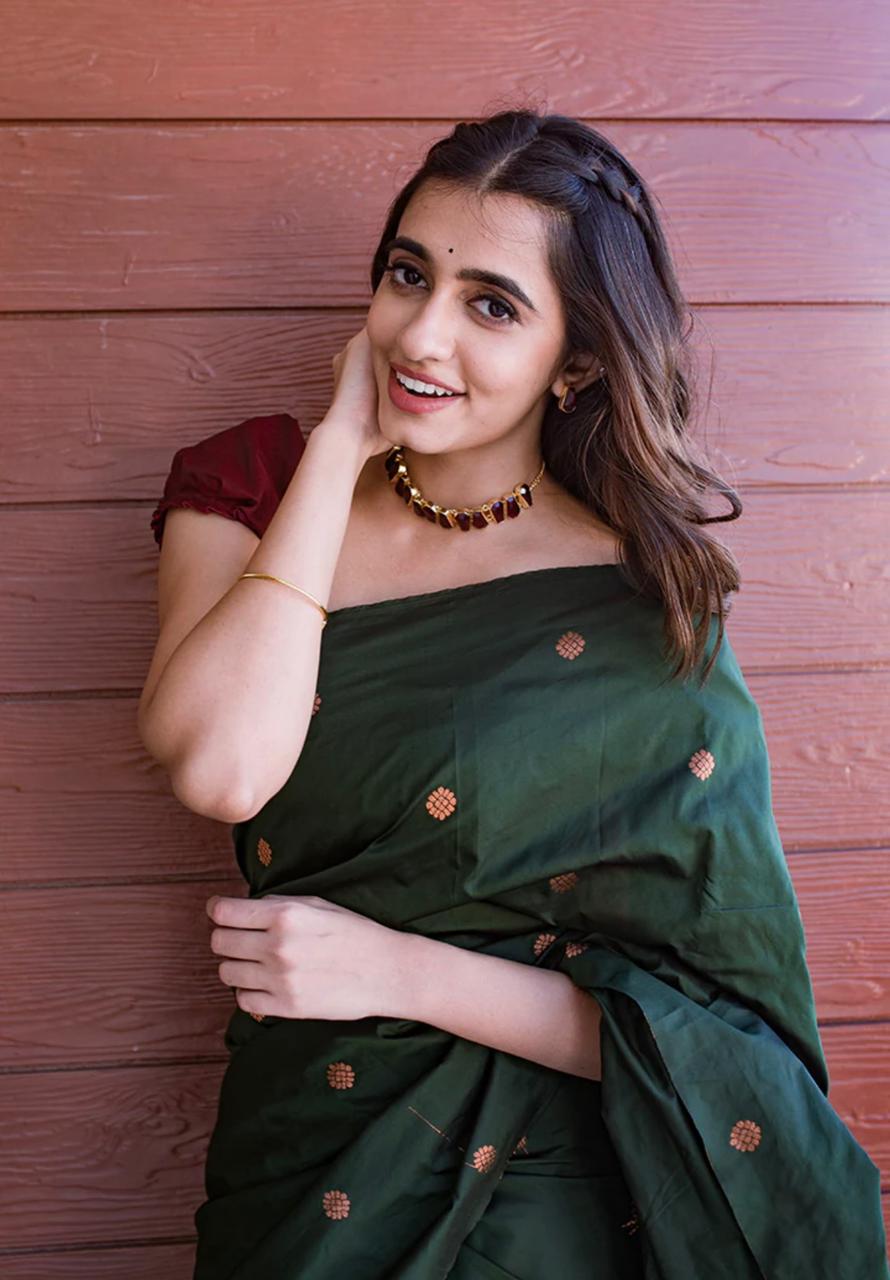 Devastating Dark Green Soft Silk Saree With Staggering Blouse Piece KP