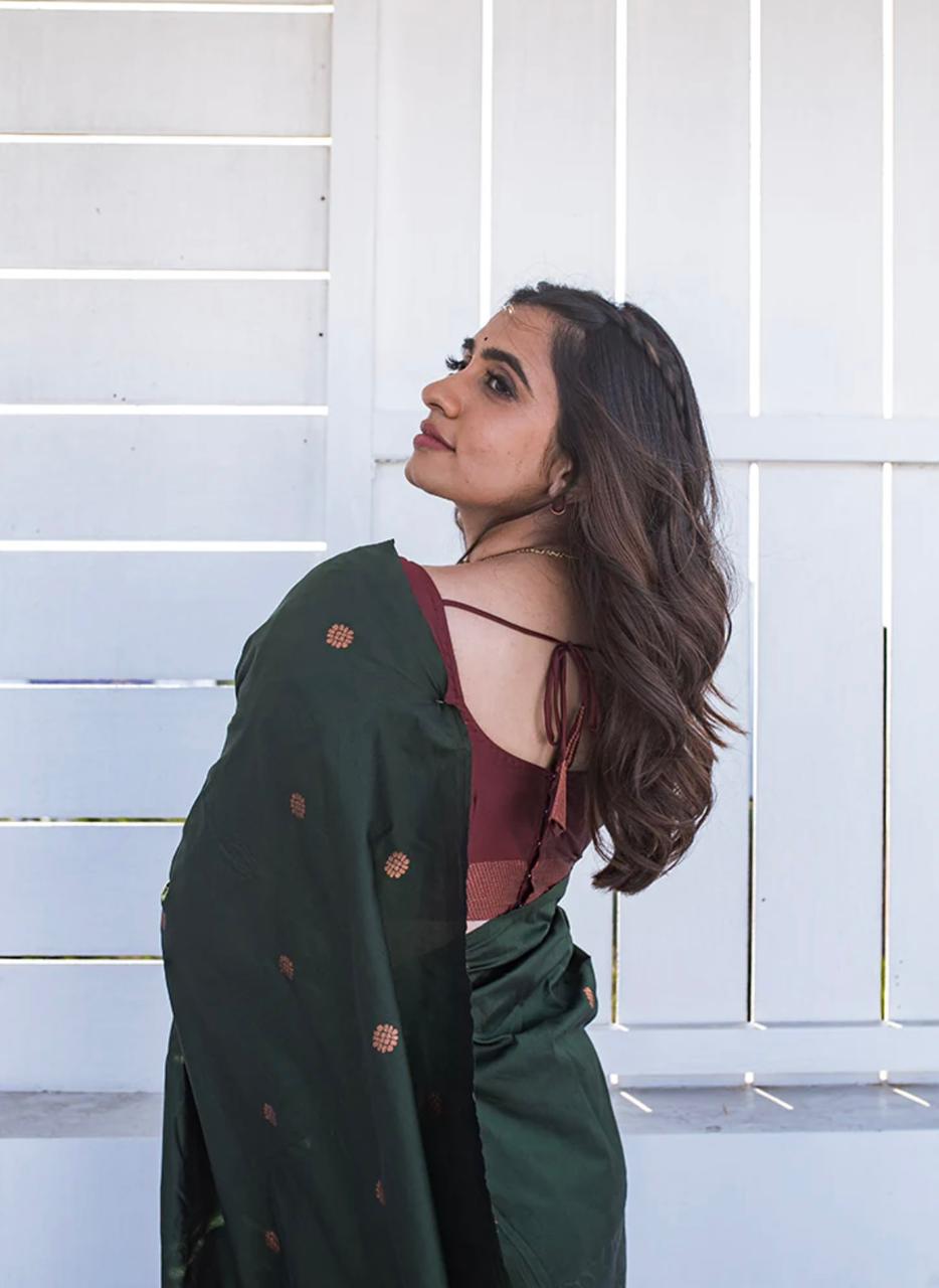 Devastating Dark Green Soft Silk Saree With Staggering Blouse Piece KP