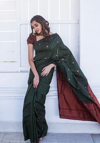 Devastating Dark Green Soft Silk Saree With Staggering Blouse Piece KP