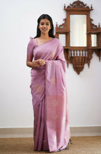 Load image into Gallery viewer, Snappy Baby Pink Soft Silk Saree With Stunning  Blouse Piece KP