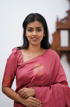 Load image into Gallery viewer, Mesmerising Pink Soft Silk Saree With Skinny Blouse Piece KP