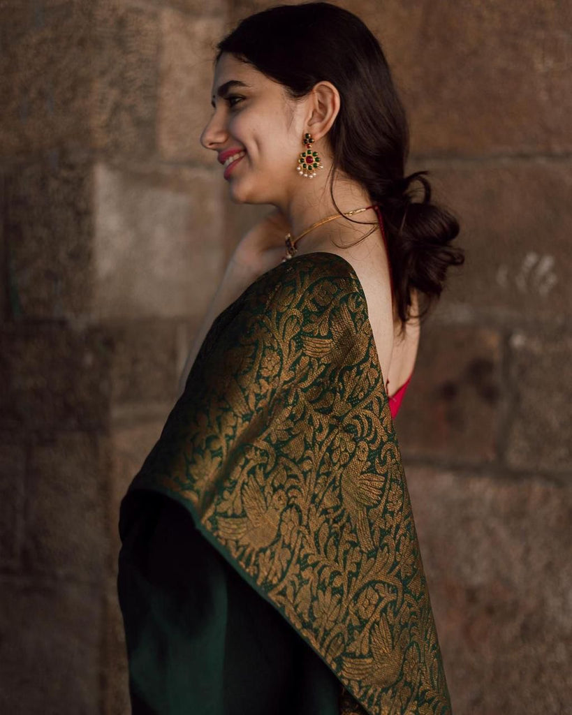 Refreshing Green Soft Silk Saree With Gorgeous Blouse Piece KPR