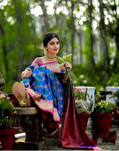 Load image into Gallery viewer, Elegant Blue Soft Banarasi Silk Saree With Pleasant Blouse Piece Shriji