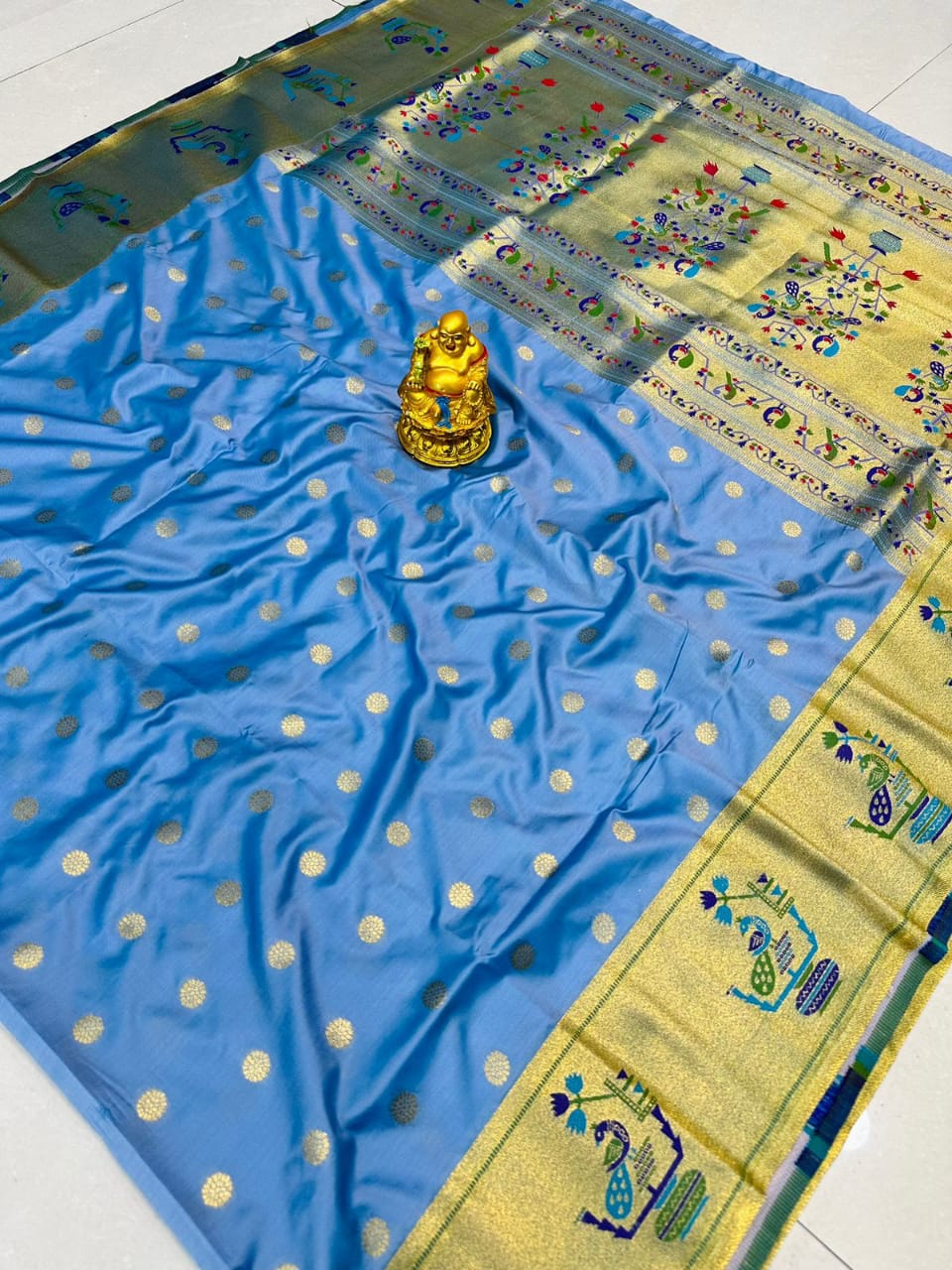 Deserving Grey Paithani Silk Saree With Susurrous Blouse Piece Manzar-Paithani Silk Main image