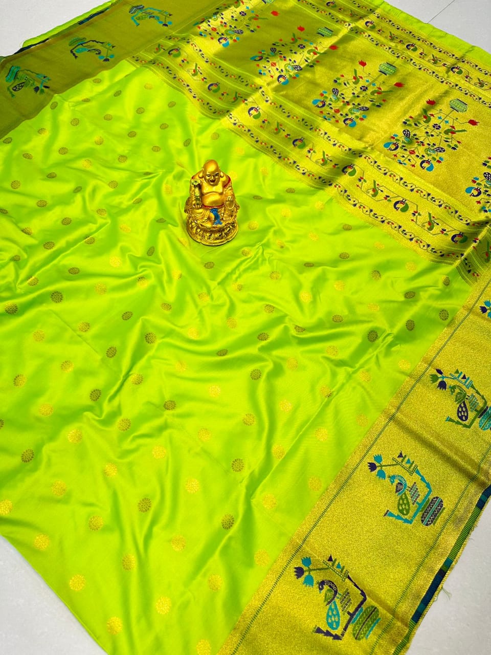 Preferable Parrot Paithani Silk Saree With Splendiferous Blouse Piece Manzar-Paithani Silk Main image