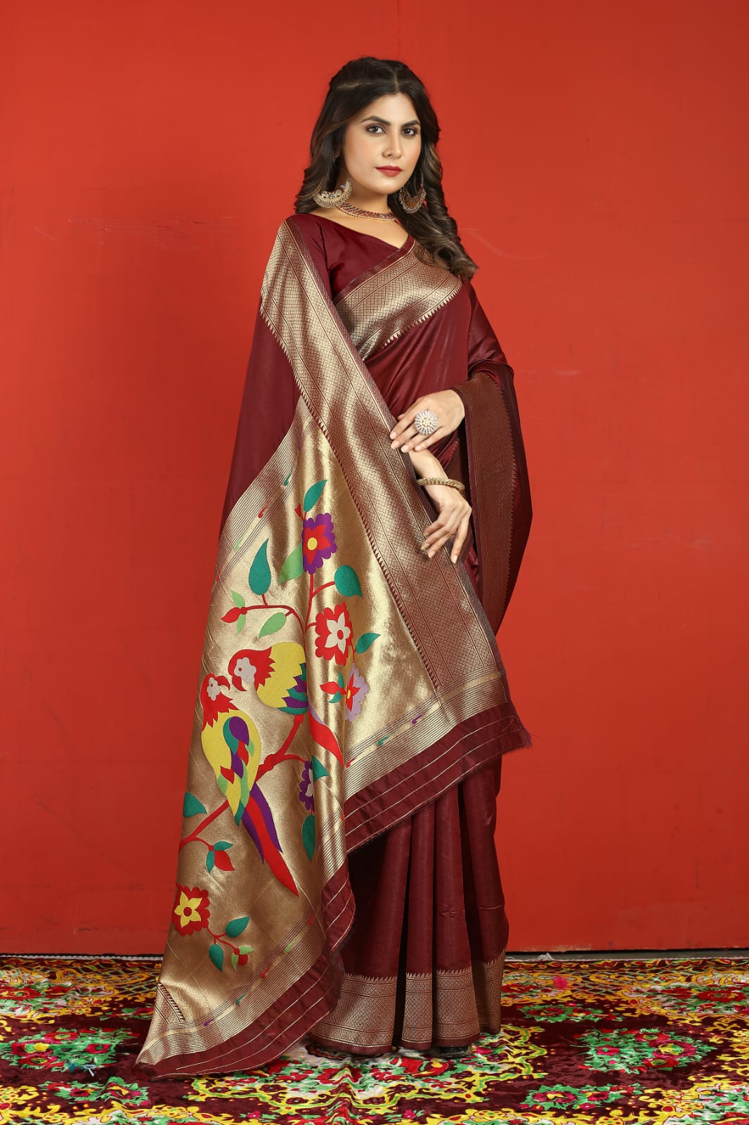 Transcendent Maroon Paithani Silk Saree With Stylish Blouse Piece Manzar-Paithani Silk Main image