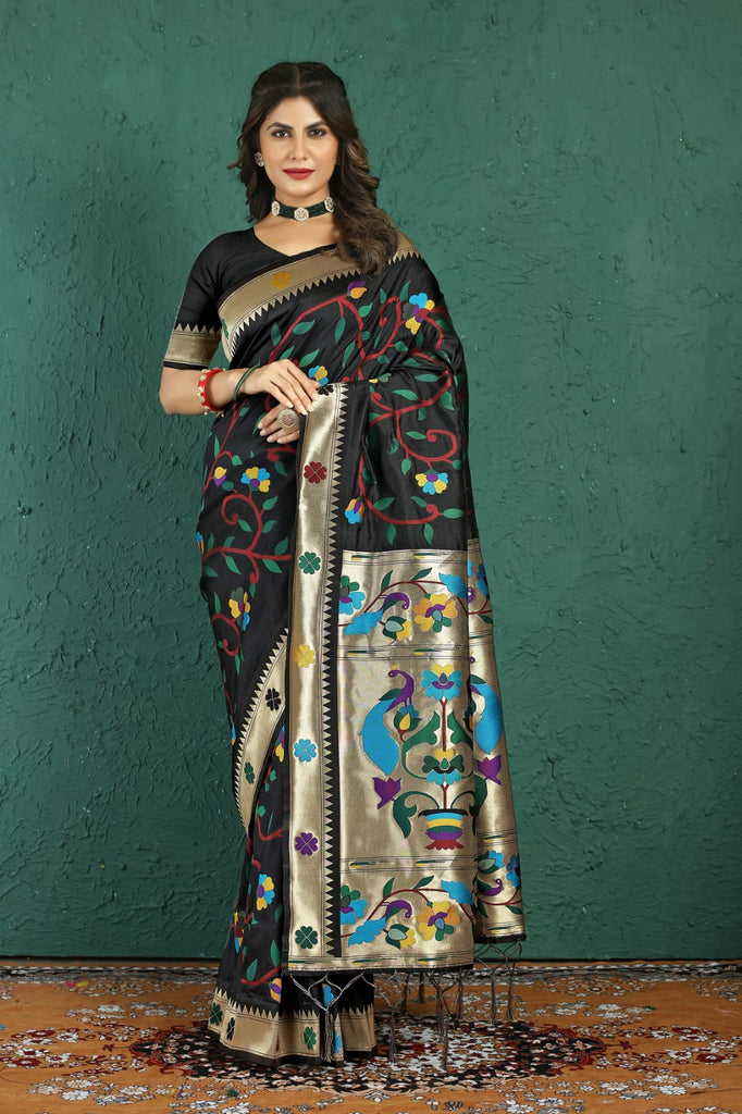 Propinquity Black Paithani Silk Saree With Demesne Blouse Piece Manzar-Paithani Silk