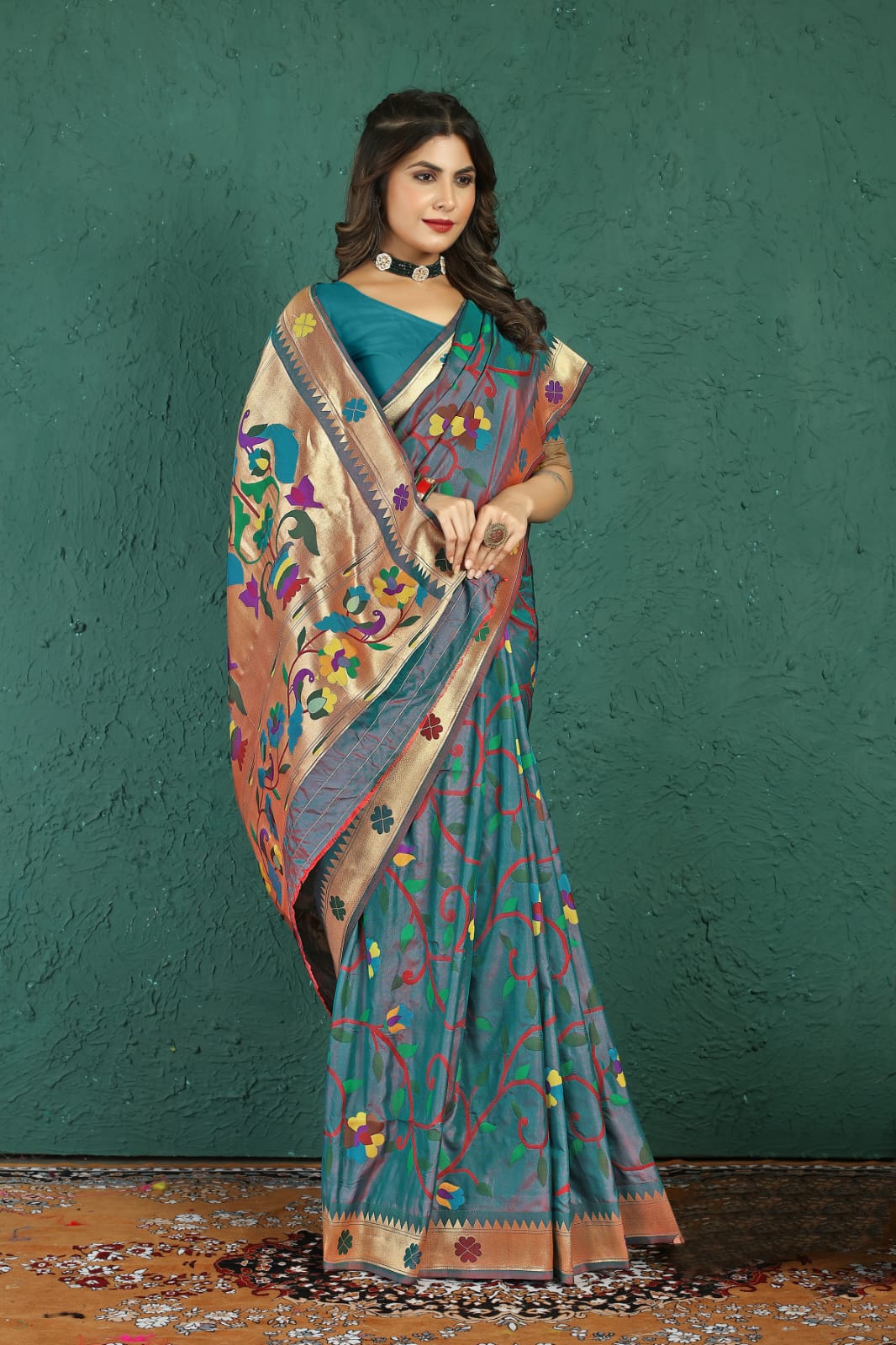 Scintilla Grey Paithani Silk Saree With Tempting Blouse Piece Manzar-Paithani Silk