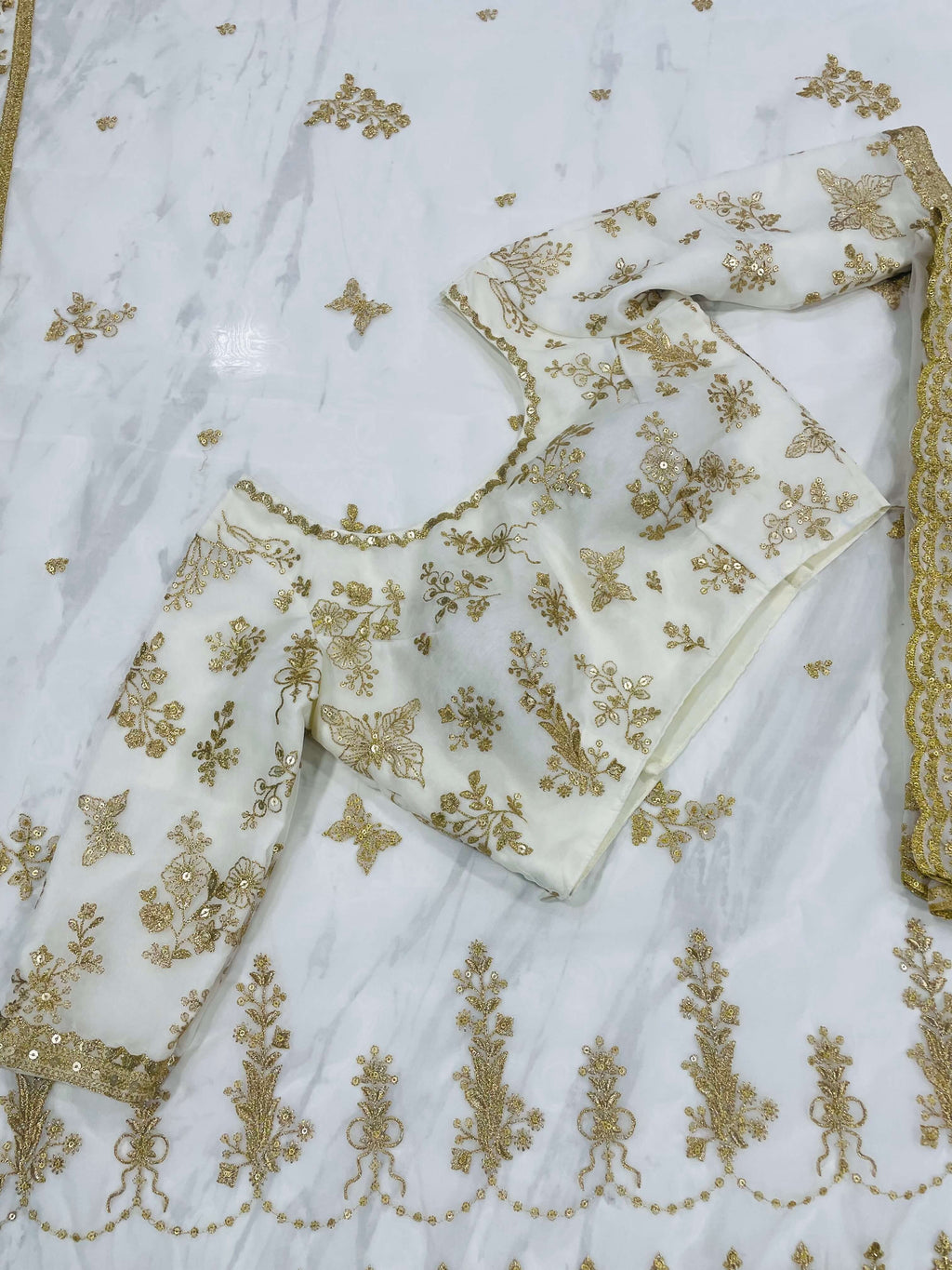Off-White Half Sleeves Organza Silk Saree Clothsvilla
