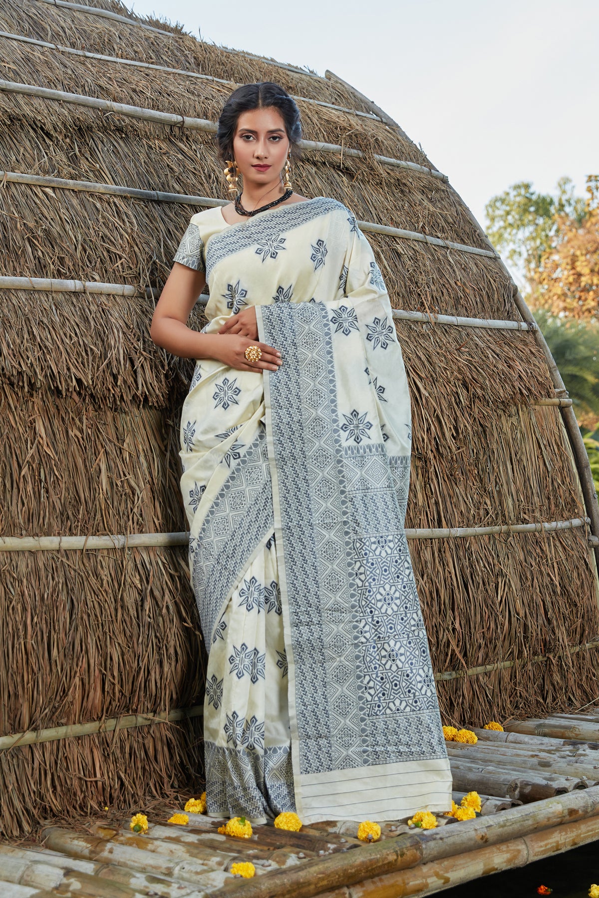 Off White Weaving Banarasi Silk Festival Wear Saree ClothsVilla Main image